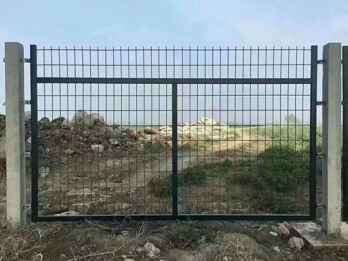 鐵路防護柵欄